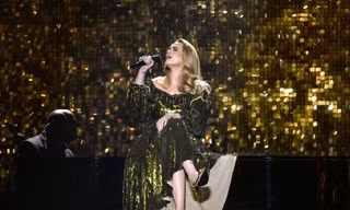 BRIT Awards 2022: Adele chiếm trọn spotlight, trình diễn "I Drink Wine" cực sâu lắng