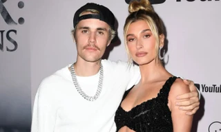 Trong lúc Hailey Bieber viết tâm thư trải lòng vì biến cố, Justin Bieber đang ở đâu?