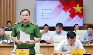 Người dân vẫn phải xuất trình giấy tờ chứng minh chỗ ở dù dữ liệu đất đai đã được số hóa