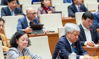 Cấm tổ chức tín dụng gắn bán sản phẩm bảo hiểm với cung ứng dịch vụ ngân hàng