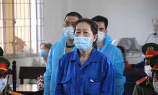 'Đàn em' thừa nhận đứng tên nhà, đất giùm bà trùm Mười Tường