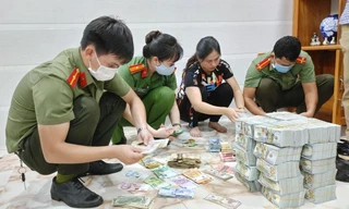 Bắt 6 đối tượng liên quan đường dây mua bán vàng lậu và USD