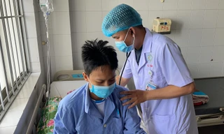 Thiếu niên 17 tuổi trở về từ 'cửa tử' sau tai nạn giao thông nguy kịch