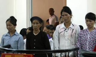 Con trai bất hiếu quyết đẩy mẹ già 81 tuổi vào tù cho hả dạ