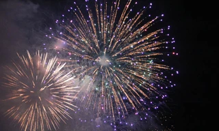 Pháo hoa rực sáng trên trời Điện Biên