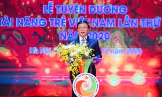 Ông Nguyễn Xuân Thắng, Bí thư T.Ư Đảng, Giám đốc Học viện Chính trị quốc gia Hồ Chí Minh, Chủ tịch Hội đồng Lý luận T.Ư phát biểu tại Đại hội Tài năng trẻ Việt Nam lần thứ 3. Ảnh: Trọng Tài