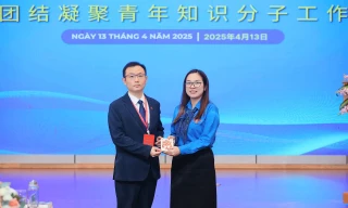 Thanh niên Việt - Trung hiến kế giải pháp thu hút trí thức trẻ