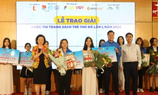 Tưng bừng ngày hội sách, phố sách sinh viên Thủ đô