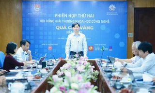 Anh Nguyễn Minh Triết, Bí thư T.Ư Đoàn, Chủ tịch T.Ư Hội Sinh viên Việt Nam chủ trì phiên họp hội đồng lần 2. 