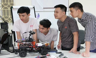 Ươm mầm khởi nghiệp về trí tuệ nhân tạo cho bạn trẻ