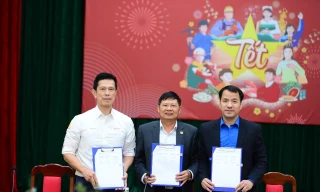 Trao quà cho 8.000 công nhân, người lao động trẻ khó khăn