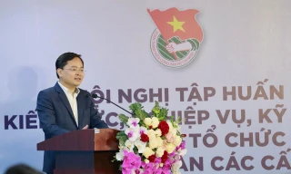 Anh Nguyễn Anh Tuấn, Ủy viên T.Ư Đảng, Bí thư thứ nhất T.Ư Đoàn phát biểu khai mạc lớp bồi dưỡng kiến thức, nghiệp vụ, kỹ năng công tác tổ chức Đại hội Đoàn các cấp năm 2021. Ảnh: Bảo Anh