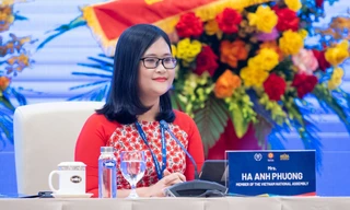 Nữ đại biểu trình bày Tuyên bố đầu tiên của Hội nghị Nghị sĩ trẻ toàn cầu là ai?