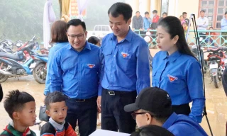 Mang Kỳ nghỉ hồng về vùng cao Tà Xùa