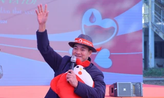 NSND Xuân Bắc: 'Mỗi lần đến với Chủ Nhật Đỏ, lòng tôi phơi phới niềm vui'