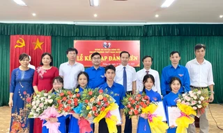 Nhiều học sinh Thái Bình được kết nạp Đảng dịp kỷ niệm 70 năm Chiến thắng Điện Biên Phủ