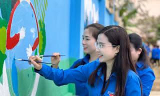 Ngày cao điểm tuổi trẻ cả nước xây dựng đô thị văn minh, giải quyết thủ tục hành chính