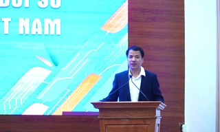 Đẩy mạnh chuyển đổi số với trường học không giấy tờ, không sử dụng tiền mặt