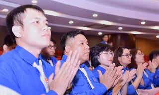 Đảng viên trẻ vừa hồng, vừa chuyên từ phong trào học tập, làm theo lời Bác