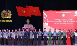 Các đội tham gia tranh tài tại đêm chung kết Hội thi Olympic các môn khoa học Mác - Lênin, tư tưởng Hồ Chí Minh, năm 2020 của Học viện An ninh Nhân dân. 