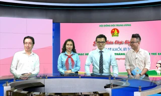 Các đại biểu giao lưu tại chương trình