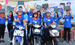 Thanh niên tình nguyện Tiếp sức mùa thi
