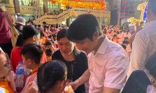 Hà Nội trao 100 suất học bổng cho thiếu nhi mồ côi dịp Trung thu 