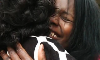 Bà mẹ gặp lại con 'đã chết' sau 50 năm