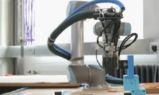 Robot biết ''sinh con''