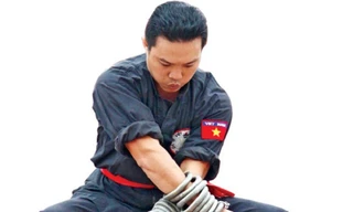 Biểu diễn nội công Thiết tuyến. Ảnh: Trần Hà.