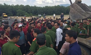 Tạm giữ 10 nhân viên công ty Alibaba chống đối đoàn cưỡng chế