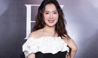 Hồng Diễm trên thảm đỏ