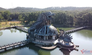 Hai điểm đến ở Việt Nam có biển cấm, du khách nước ngoài vẫn tìm tới