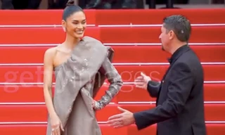 Khoảnh khắc Hoa hậu Hoàn vũ bị mời rời khỏi thảm đỏ Cannes 