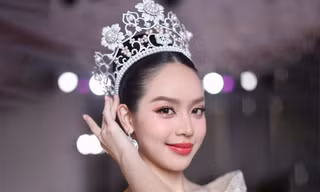 Thanh Thủy dùng manifest để đăng quang Hoa hậu Quốc tế