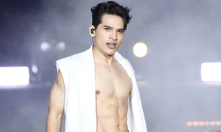 Quốc Thiên khoe bụng 6 múi trước 4.000 khán giả Đà Lạt