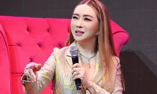 Nữ tỷ phú Hoa hậu Hoàn vũ nói video bị lộ đã được cắt ghép