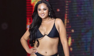 Người đẹp ngoại cỡ diễn áo tắm ở bán kết Hoa hậu Hoàn vũ Thái Lan 