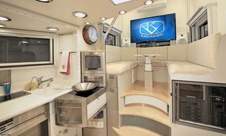 Sáng chế siêu xe chở con đi chu du thiên hạ