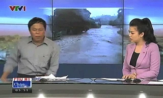 Nhà báo Sỹ Khỏe (trái) trong chương trình "Chào buổi sáng".