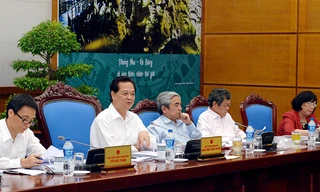 Thủ tướng Nguyễn Tấn Dũng chủ trì phiên họp đầu tiên của Ủy ban Quốc gia đổi mới Giáo dục và Đào tạo. Ảnh: Nhật Bắc