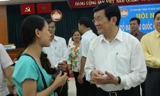 Chủ tịch nước Trương Tấn Sang tiếp xúc cử tri TPHCM. ảnh: Huy Thịnh