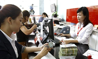 Lãi suất tiền gửi đồng loạt giảm từ 0,1 đến 0,5%/năm ở một số kỳ hạn