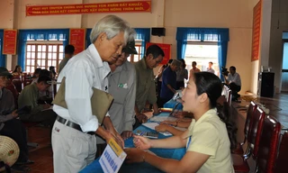 Luật BHXH sẽ sửa đổi theo hướng mở rộng đối tượng tham gia. Ảnh: Việt Dũng