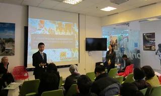 Ông Minh Trần trong buổi thuyết trình báo cáo chỉ số thành thạo tiếng Anh toàn cầu cuối tuần qua ở Hà Nội