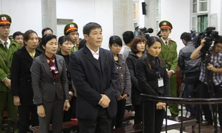 Các bị cáo tại phiên tòa. Ảnh: B.T