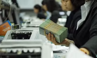  Hai ngân hàng được cho vay vượt trần