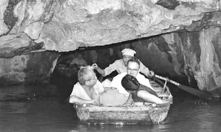 Du khách quốc tế ngày càng biết đến Tràng An hơn. Ảnh: Minh Đức 