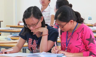 Giám khảo chấm thi tại trường Đại học Nông lâm TPHCM