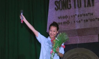 Nhạc sĩ Giáng Son trong chuyến đi Trường Sa tháng 5/2013. Ảnh: Nhân vật cung cấp